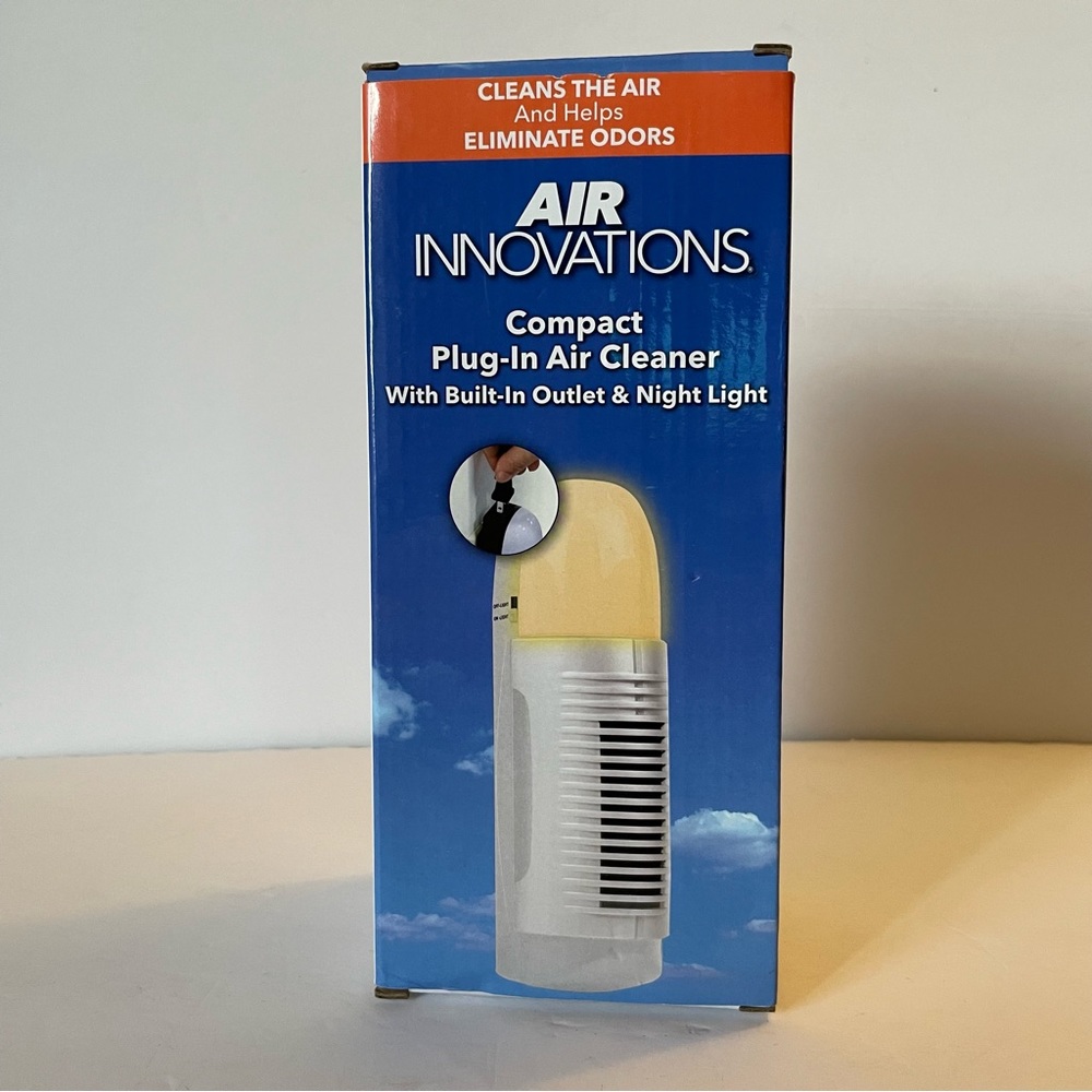 Air Innovations Compact Plug In Air Cleaner With Built In Outlet & Night Light